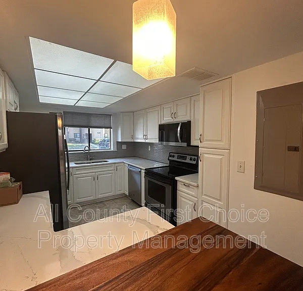 780 S Village Dr N #103 — Photo 2