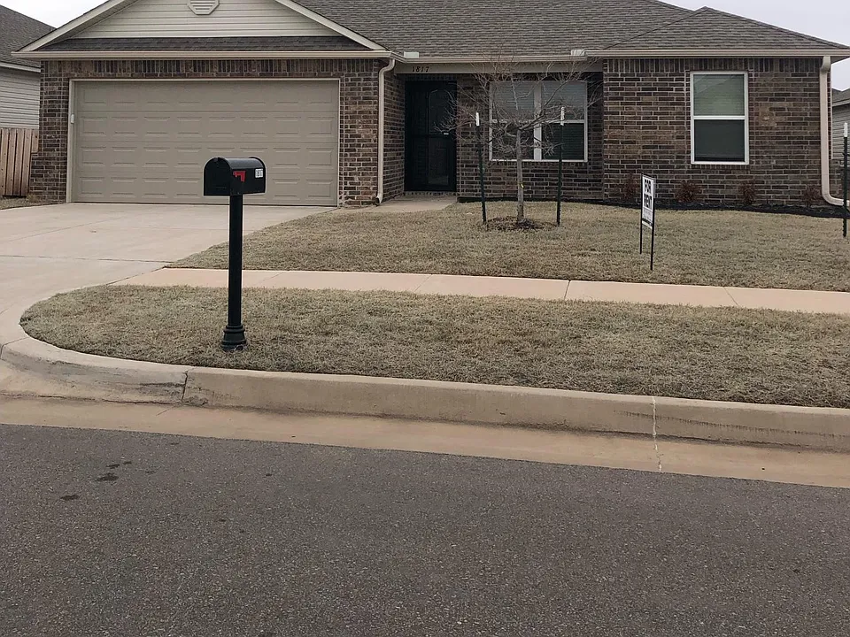 1817 Land Run Dr