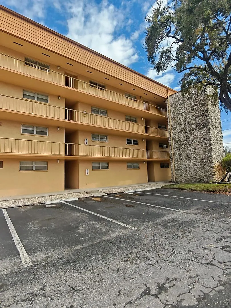 5820 N Church Ave — Photo 1