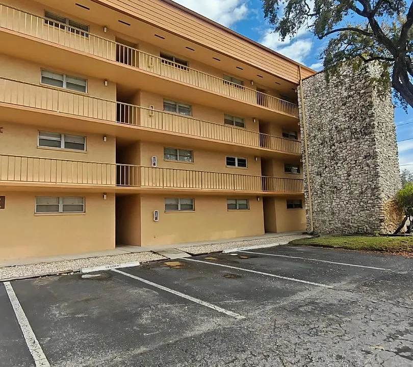 5820 N Church Ave #112