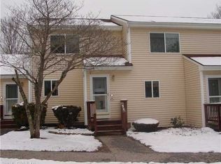 16 Stone Pond Rd, Tolland, CT 06084