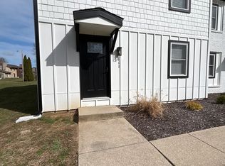 811 Lindenwood Dr S, South Bend, IN 46637