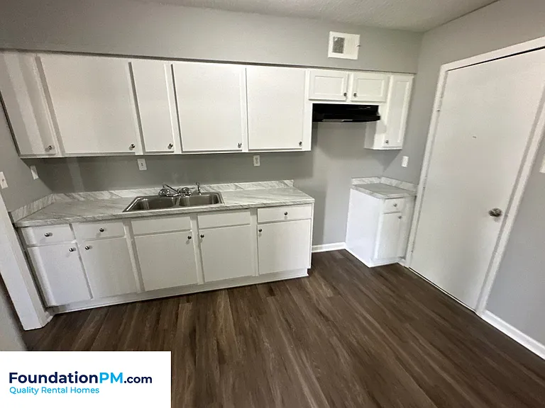 3448 Barbwood Dr — Photo 3