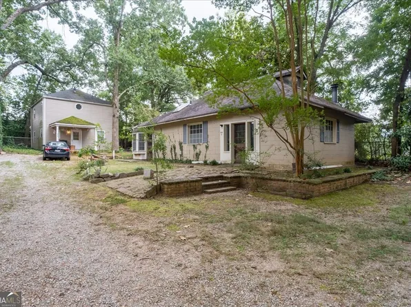 945 Rogers St, Clarkston, GA 30021