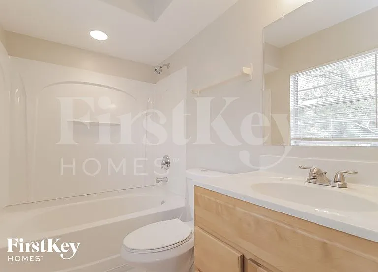 1365 Lech Ave NW — Photo 13
