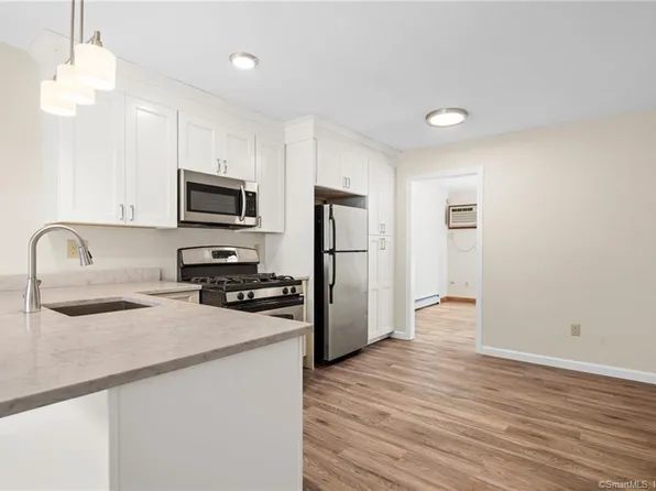 27 Deer Run Trail, Manchester, CT 06042