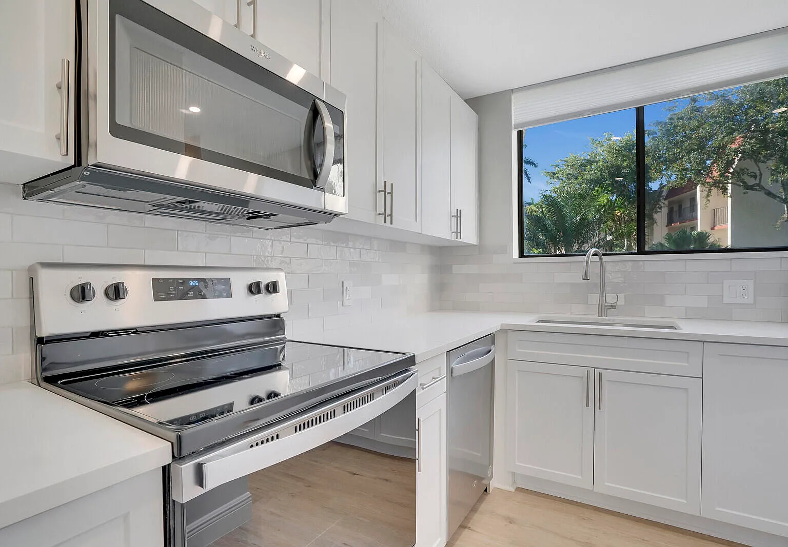 2 bed, 1.5 bath, 1080 sqft, $2,000 — Photo 1