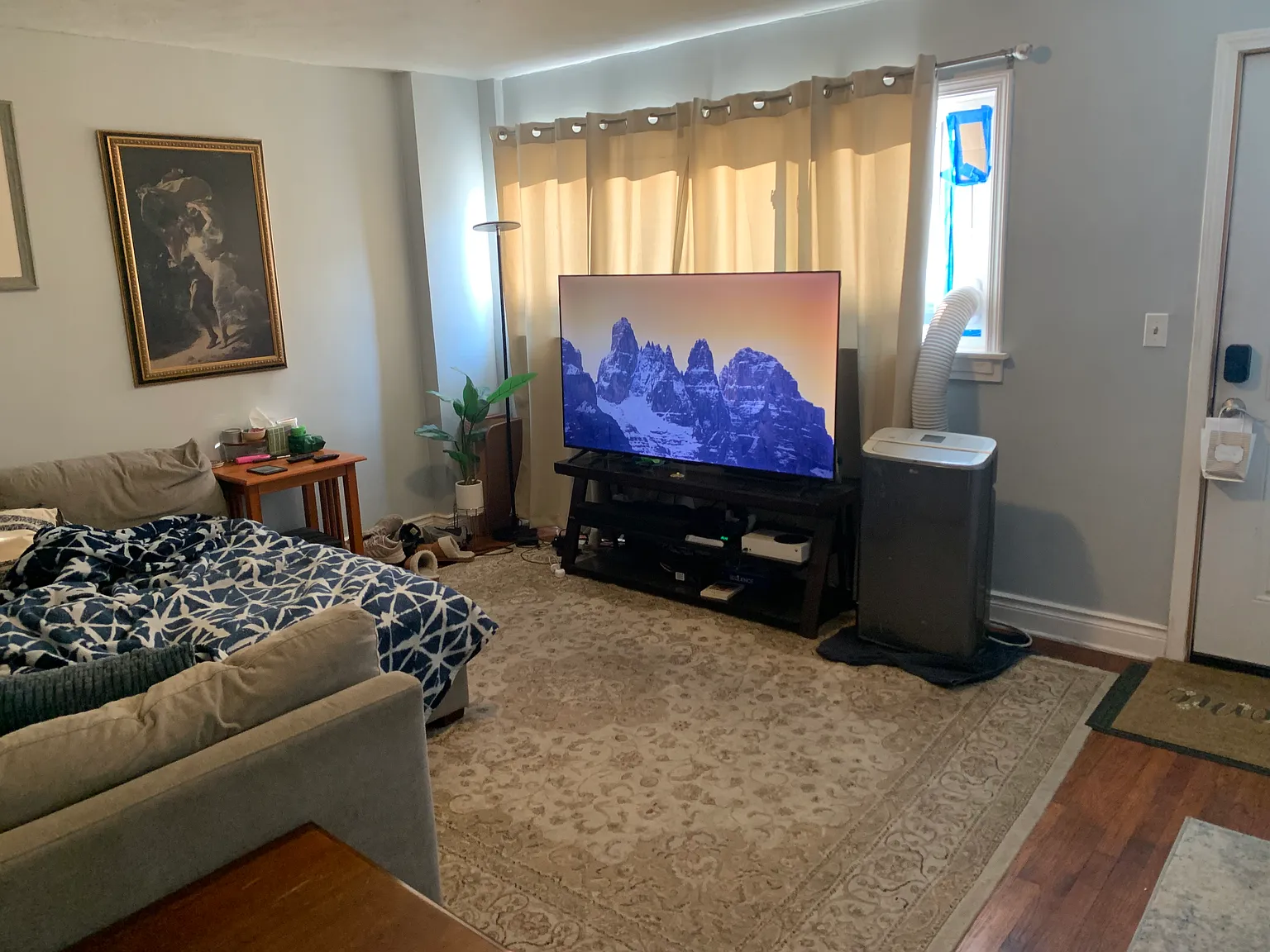 2 bed, $1,300 — Photo 2