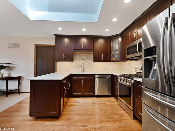3rd image of 16627 Blossom Ln