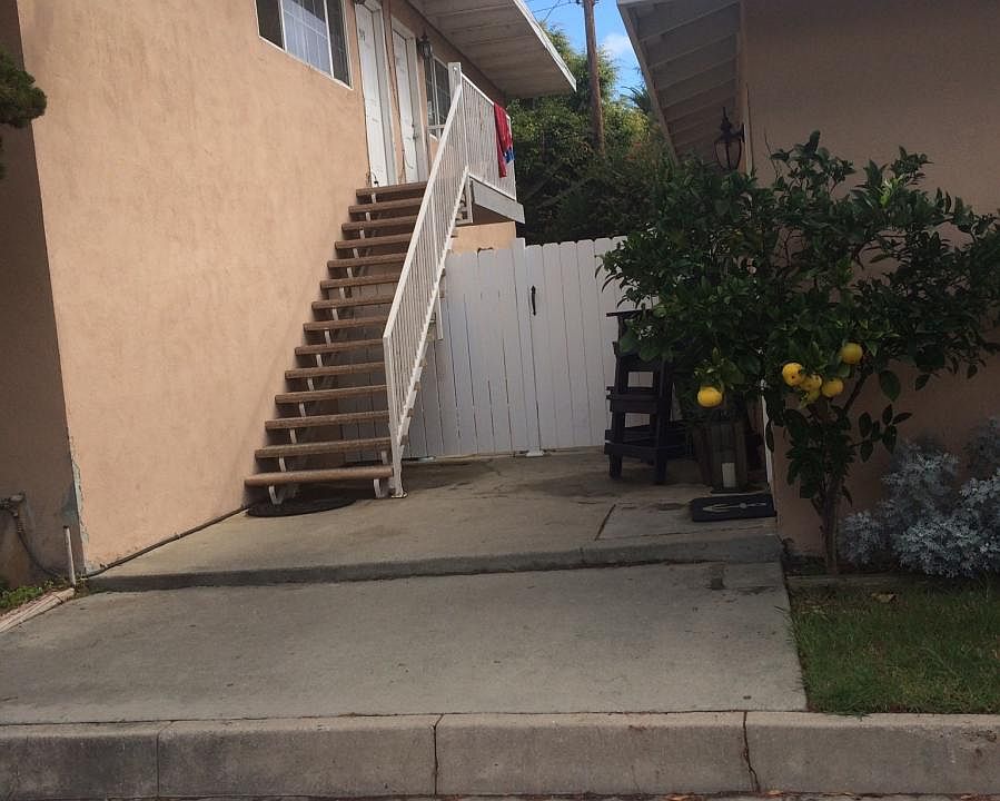2nd image of 917 Orange Ave