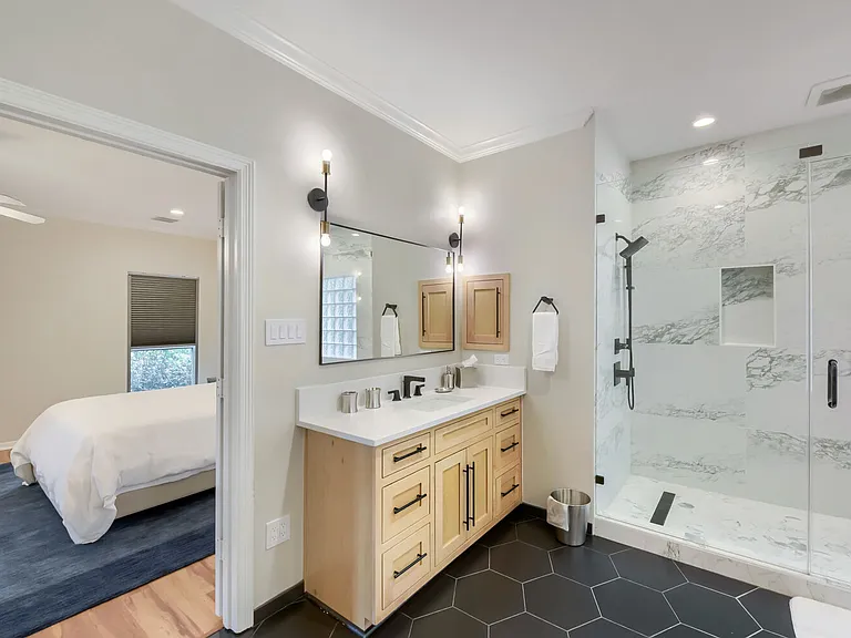 2828 W Holcombe Blvd #I — Photo 23