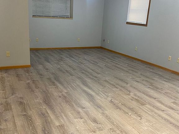 4th image of 104 S Linn Ave #3