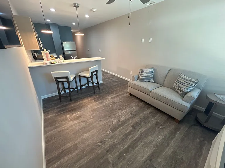 Plaza 93 Apartments — Photo 21