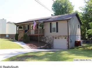 5305 Stable House Dr, Pinson, AL 35126