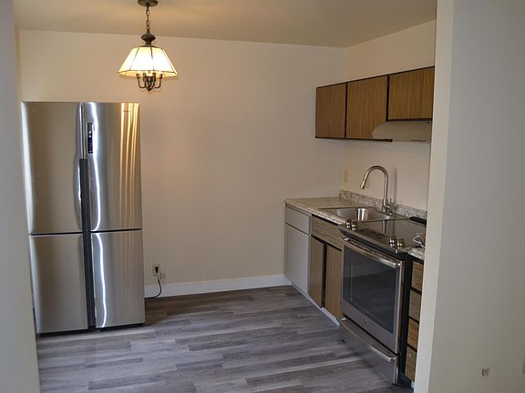 2nd image of 942 Kiely Blvd Unit G