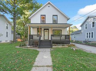 1021 W 5th St, Appleton, WI 54914