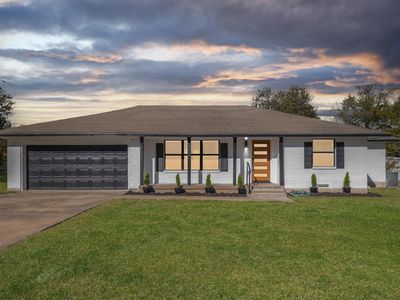 302 Rose Cir, Desoto, TX, 75115