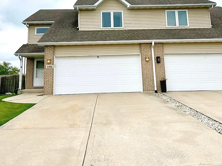 2394 Caton Crest Dr — Photo 2