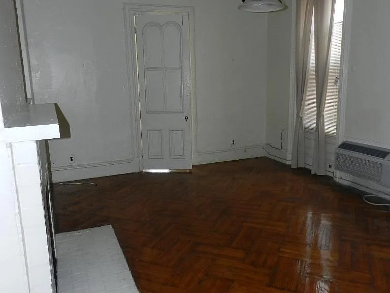 2118 Walnut St #2R — Photo 7