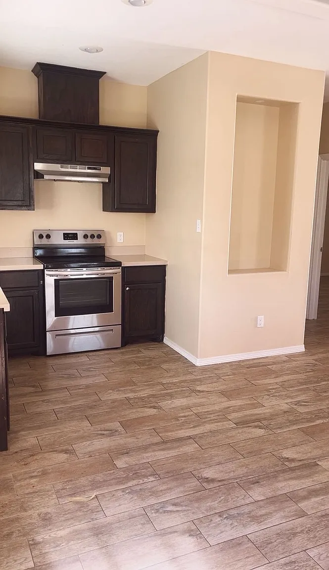 3 bed, 1234 sqft, $1,200 — Photo 4
