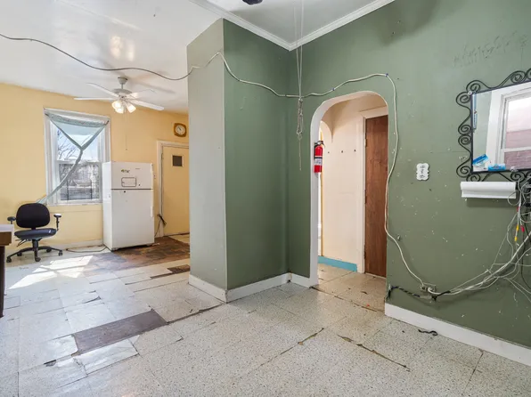 100-30 Martense Avenue image 20 of 36