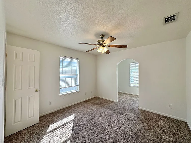 3509 Westwood Dr — Photo 11