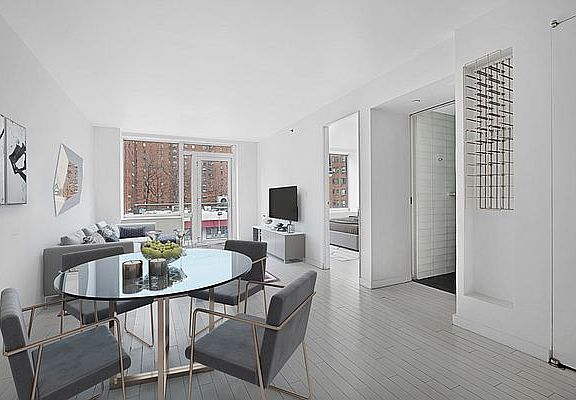 3rd image of 425 E 13th St APT 3N