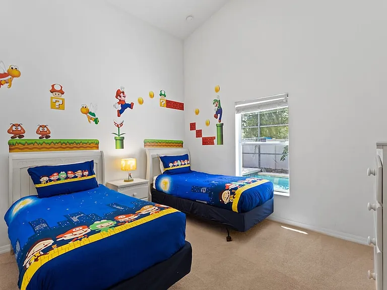 Dharma Cir — Photo 24