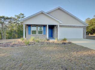 225 Hunters Ridge Dr, Defuniak Springs, FL 32433
