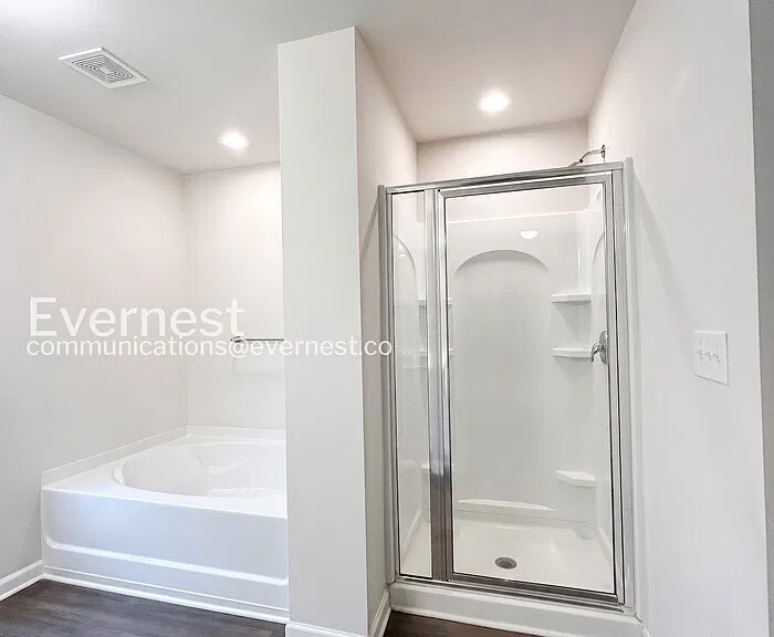 218 Lee St — Photo 8