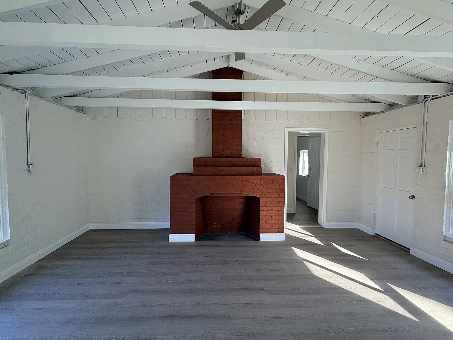 7851 Hill Dr — Photo 2