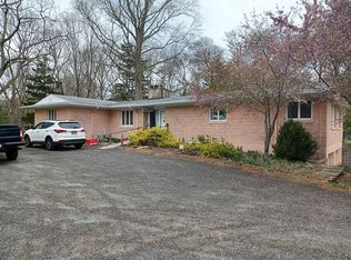 2126 N Wading River Rd, Wading River, NY 11792