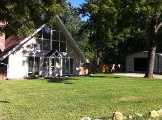 11321 Lister Dr, Kansas City, MO 64137