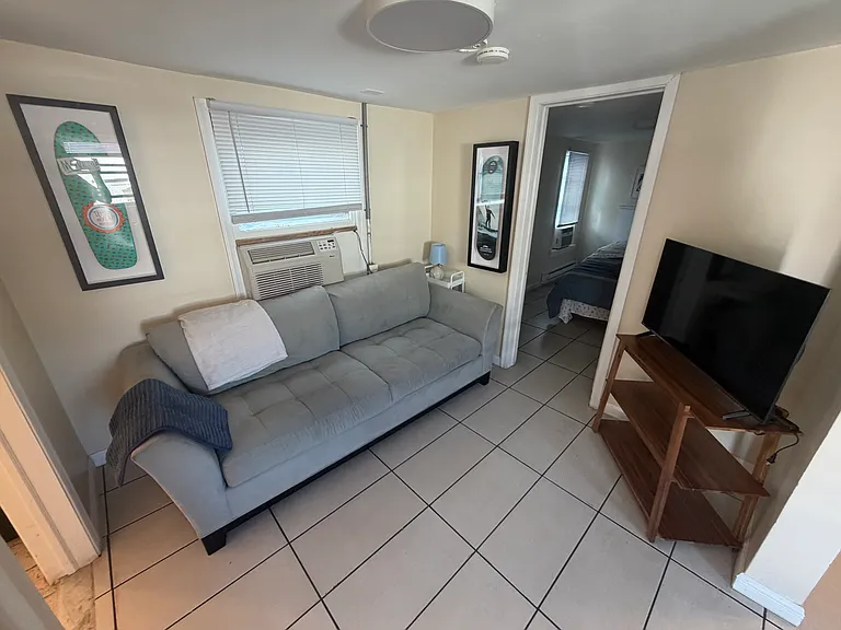 51 Lincoln Ave #D — Photo 6