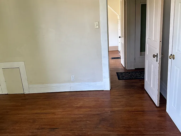 215 S Grant Ave — Photo 8
