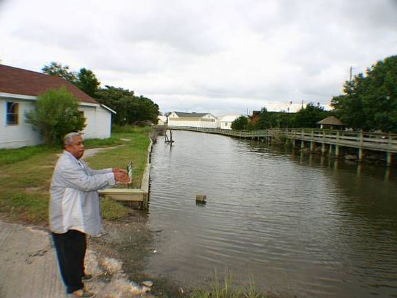 Bulkheaded Canal w/Ramp