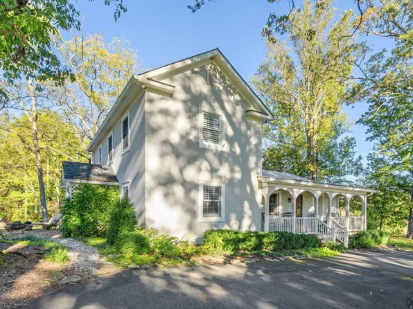 6410 John Barton Payne Rd, Marshall, VA 20115