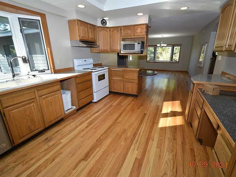 16920 NE 100th St — Photo 6