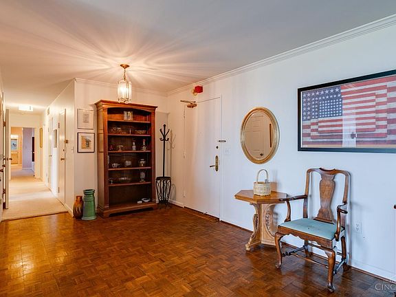 4th image of 2444 Madison Rd Unit 1907