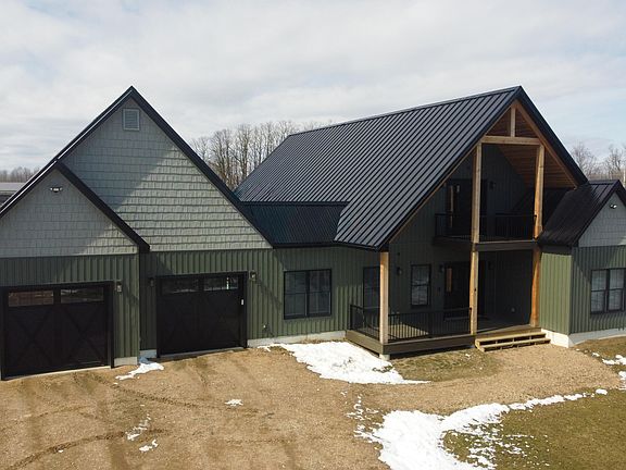 2nd image of 4 Lighthouse Rd