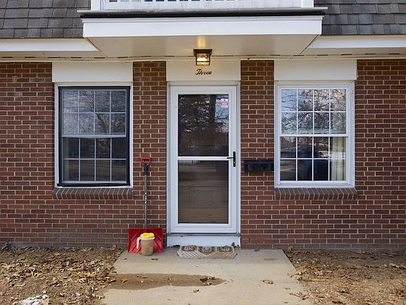 2nd image of 934 Main Street #3