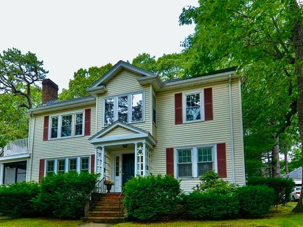 81-83 Athelstane Rd, Newton Center, MA 02459