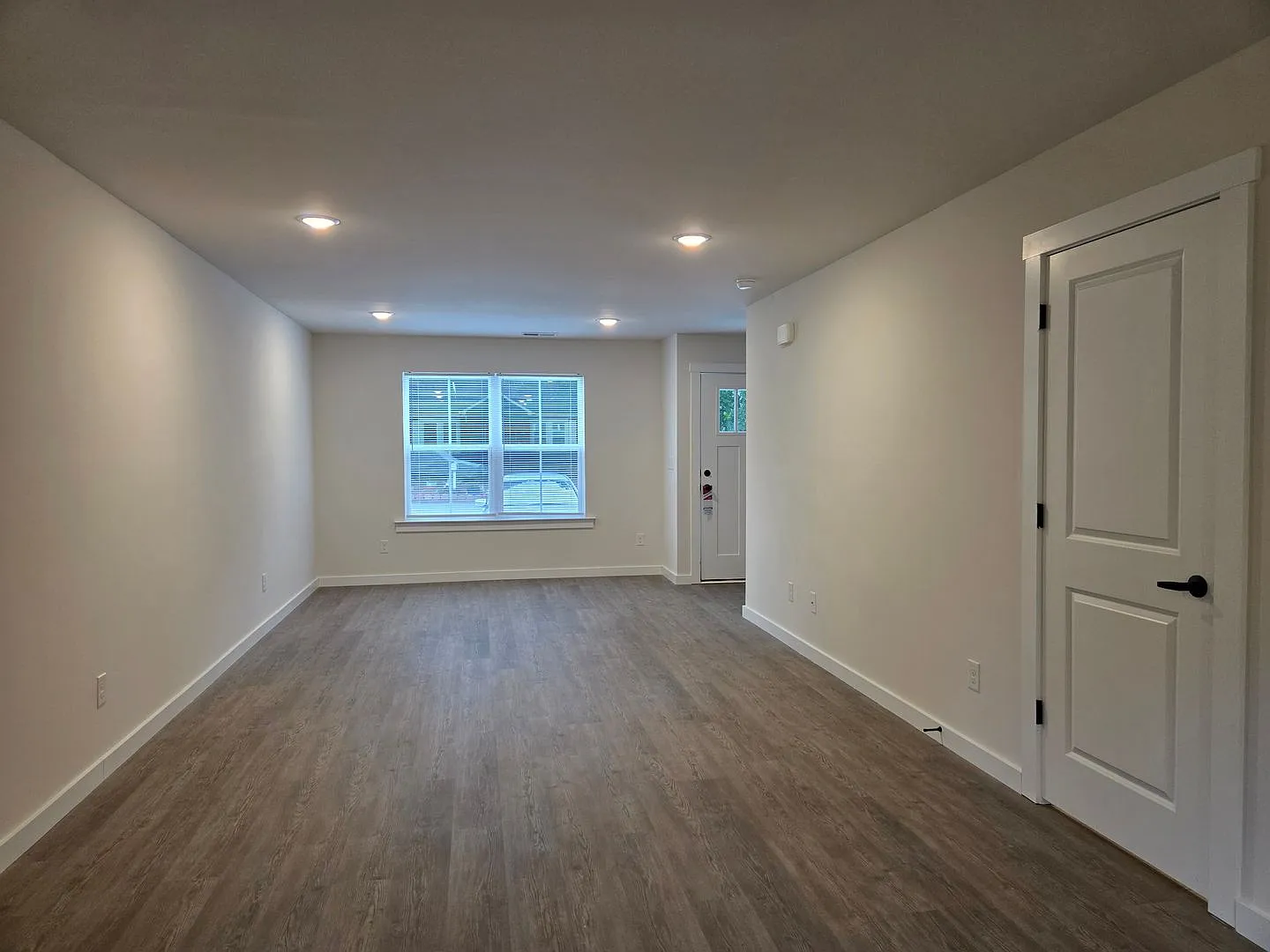 3 bedroom townhouse in Hickory — Photo 2