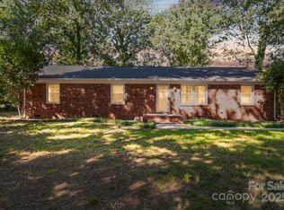 1110 White Oaks Cir, Monroe, NC 28112