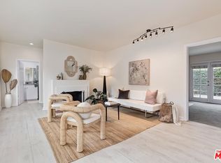 215 Entrada Dr, Santa Monica, CA 90402