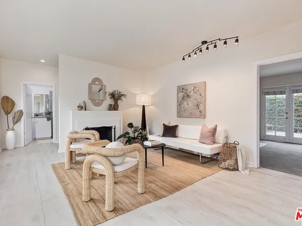 215 Entrada Dr, Santa Monica, CA 90402