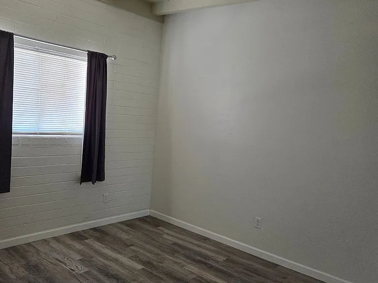 610-616 E. Drachman St. ( 610, 612, 614, 616 ) — Photo 4