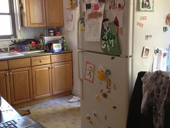 Kitchen- door to driveway