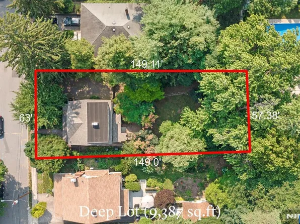 332 Harold Ave, Leonia, NJ 07605
