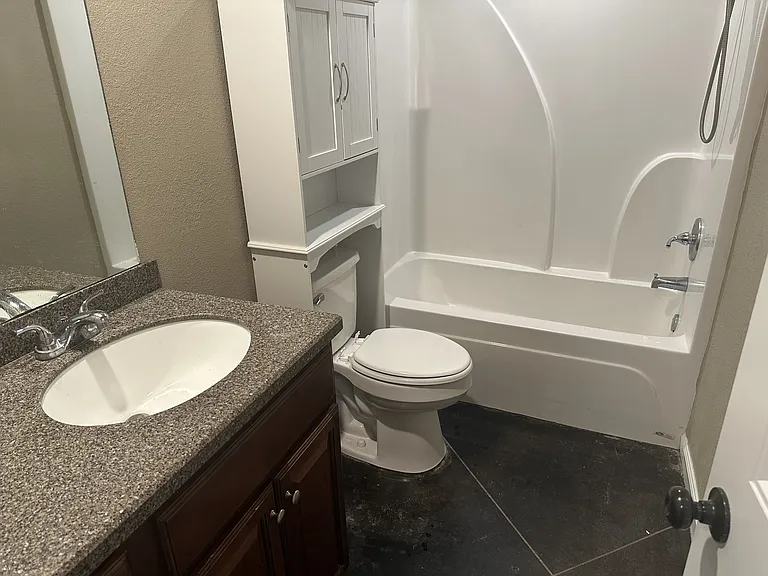 4703 Samantha Ave — Photo 13